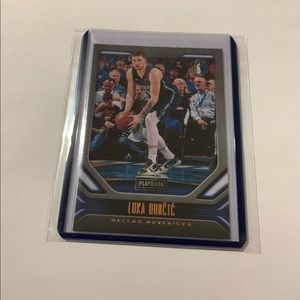 Luka Dončić ‘20 Playbook Bronze Parallel Card No. 179
